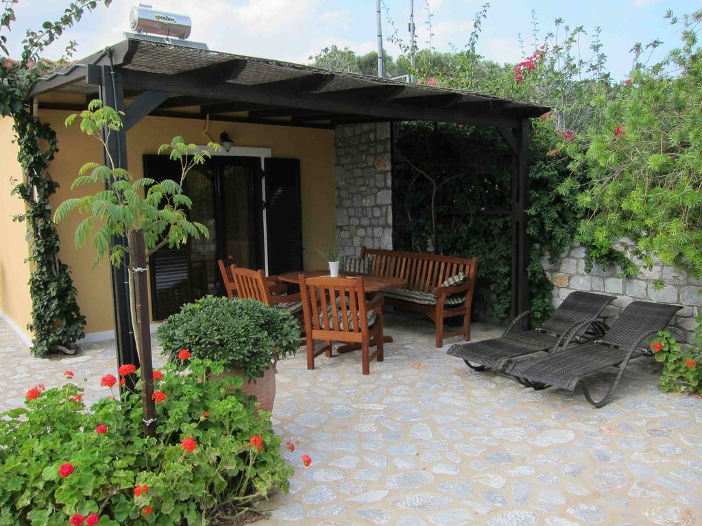 Estia Holiday Гитио Екстериор снимка